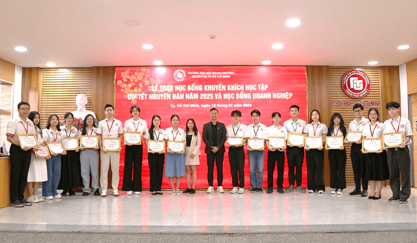 Lễ trao học bổng 2023